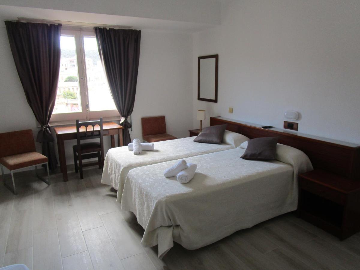 Hotel Apartaments Gesoria Porta Ferrada Sant Feliu de Guixols Bagian luar foto