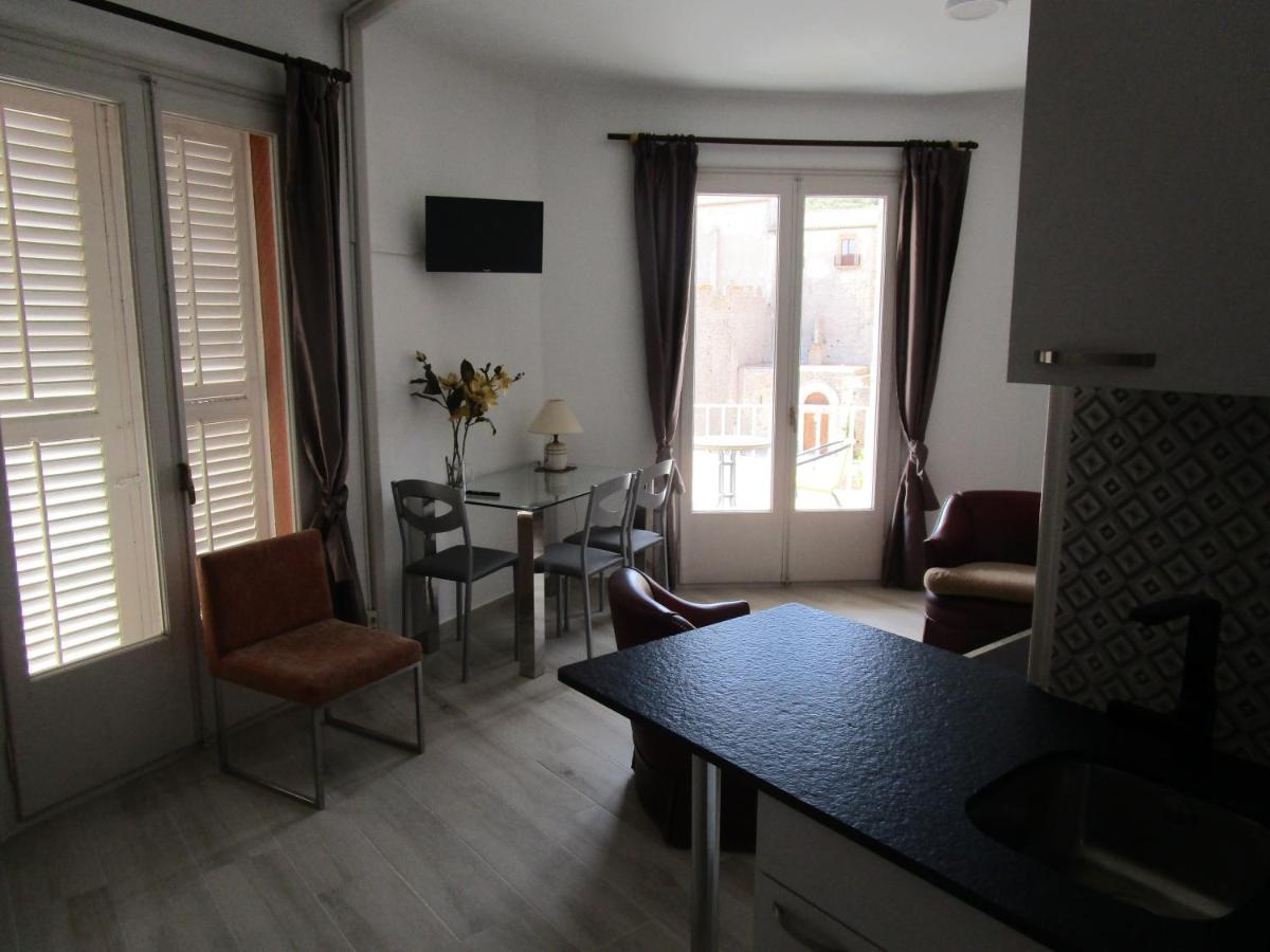 Hotel Apartaments Gesoria Porta Ferrada Sant Feliu de Guixols Bagian luar foto