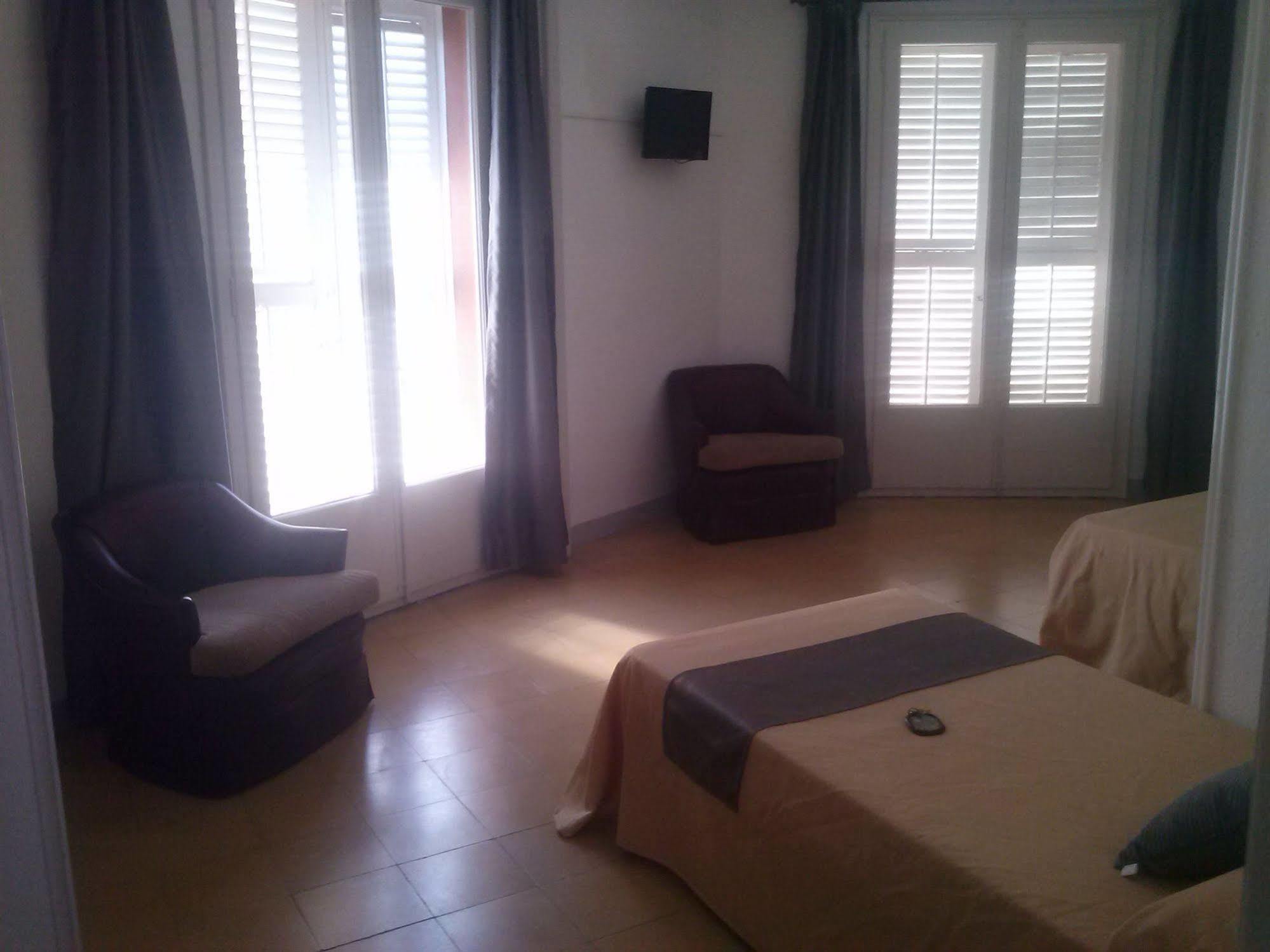 Hotel Apartaments Gesoria Porta Ferrada Sant Feliu de Guixols Bagian luar foto