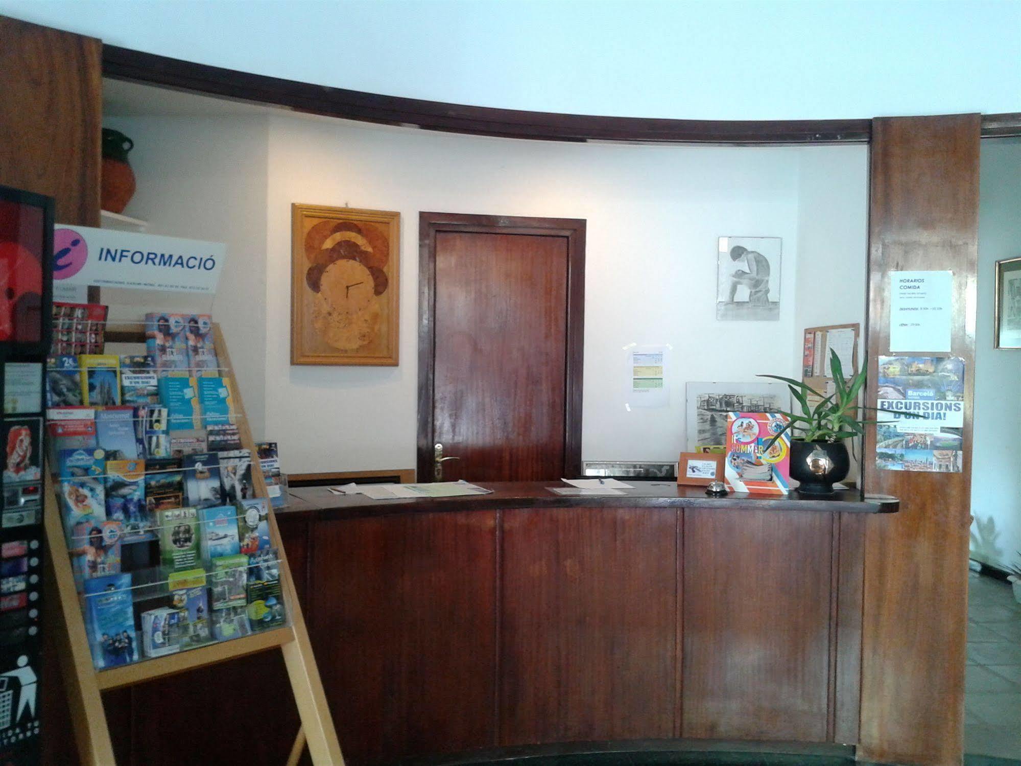 Hotel Apartaments Gesoria Porta Ferrada Sant Feliu de Guixols Bagian luar foto